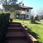 Фермерский дом Agriturismo Montemari