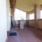 Фермерский дом Agriturismo Montemari