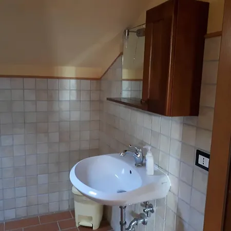 Agriturismo Montemari בית חווה *